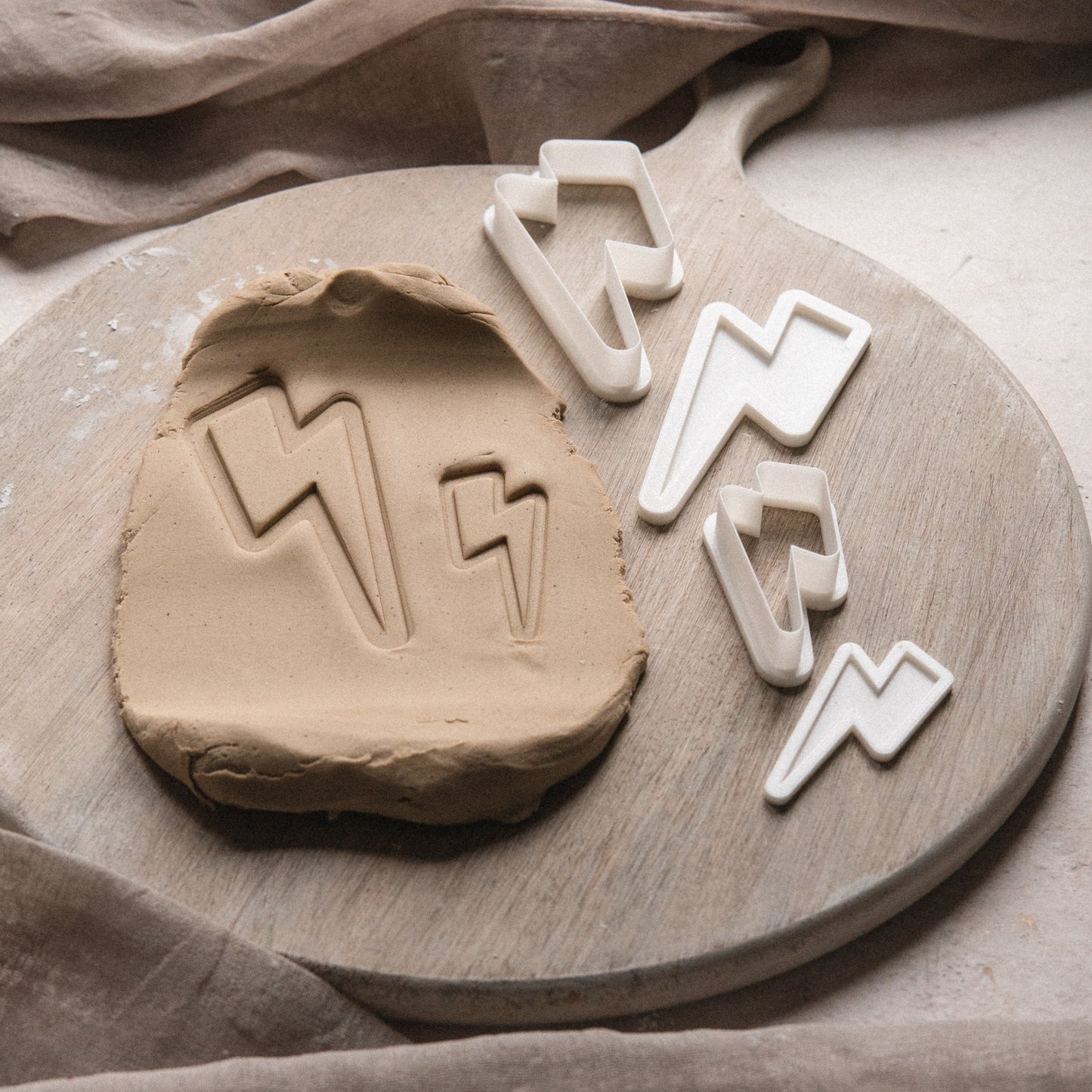 A Marie Lightening Bolt Seamless Stamper