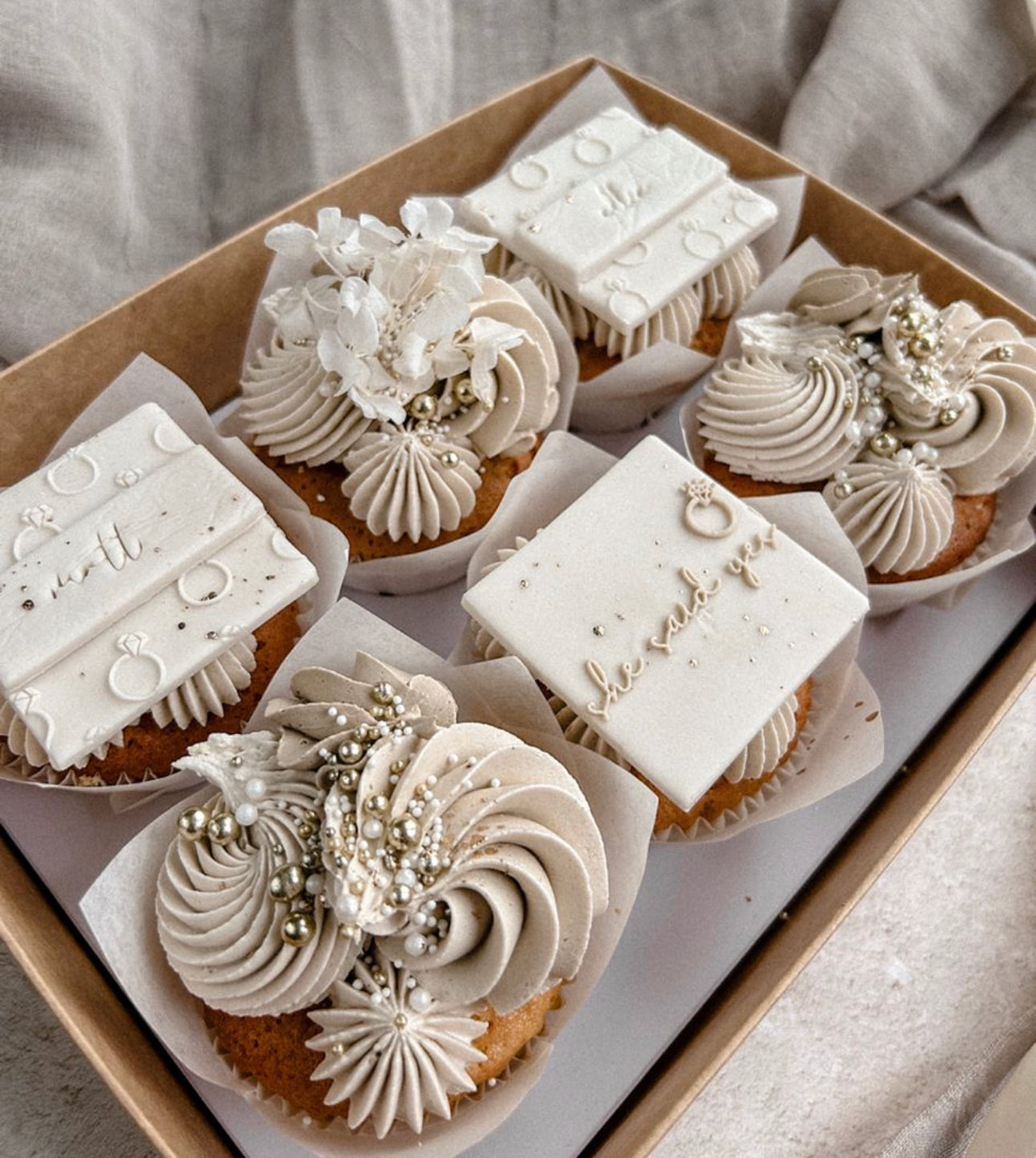A Marie Square Banner Cutter Set