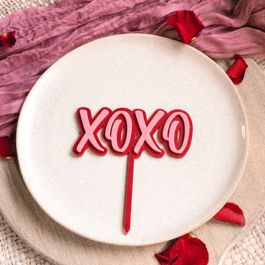 A Marie XOXO Double Layer Cake Topper