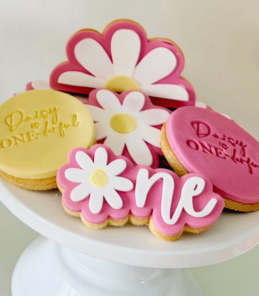 One Daisy Seamless Stamper