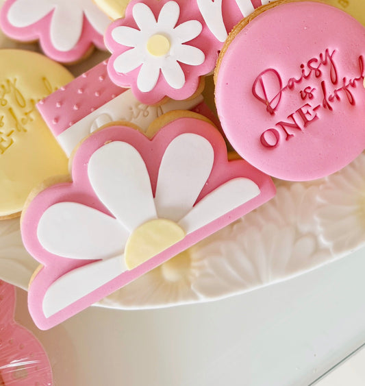Half Daisy Seamless Stamper