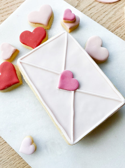 Valentines Letter Break a Biscuit Set